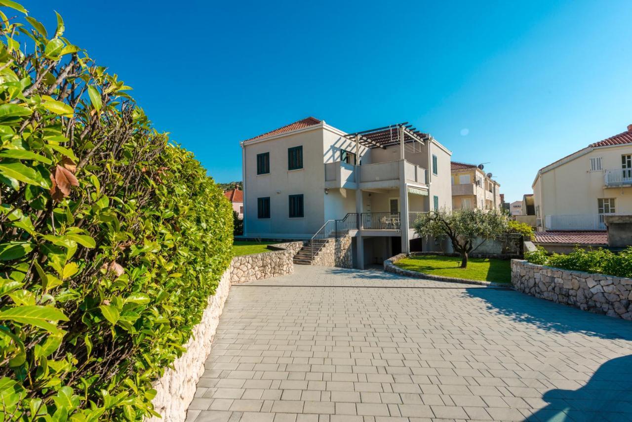 Apartment Miljas ツァヴタット エクステリア 写真