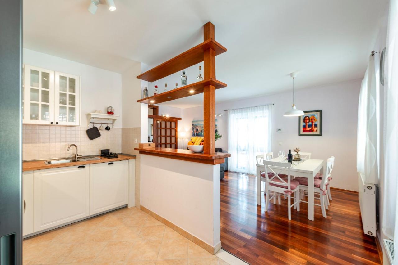 Apartment Miljas ツァヴタット エクステリア 写真